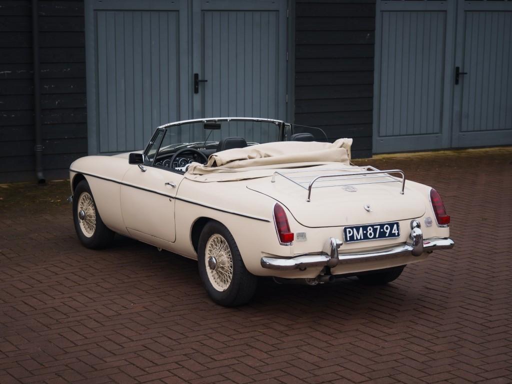 1969 MG B