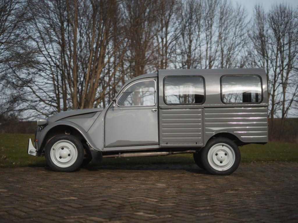 1974 Citro&euml;n 2CV