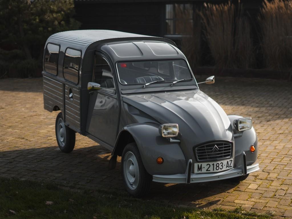 1974 Citro&euml;n 2CV