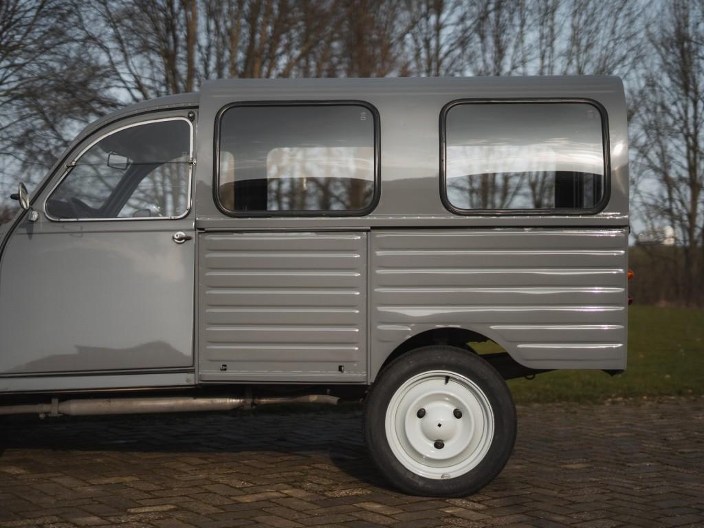 1974 Citro&euml;n 2CV