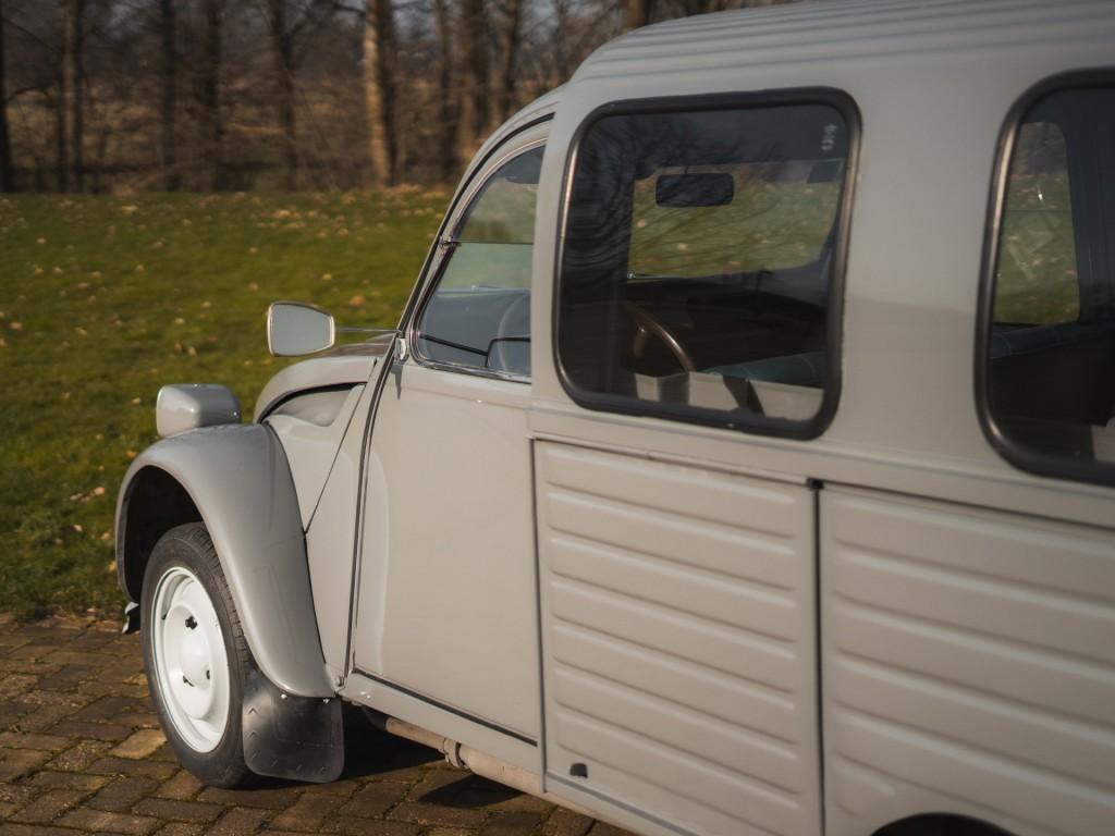 1974 Citro&euml;n 2CV