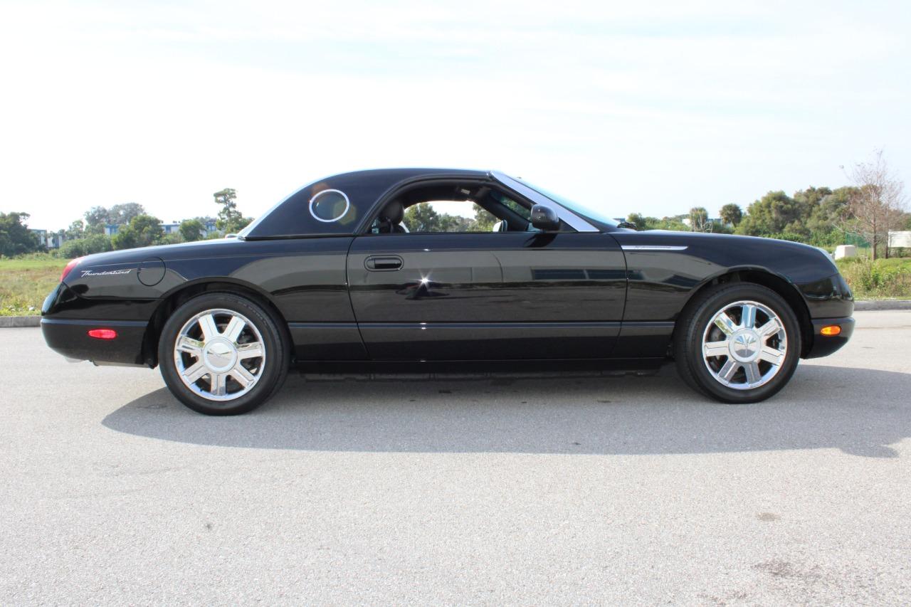 2005 Ford Thunderbird