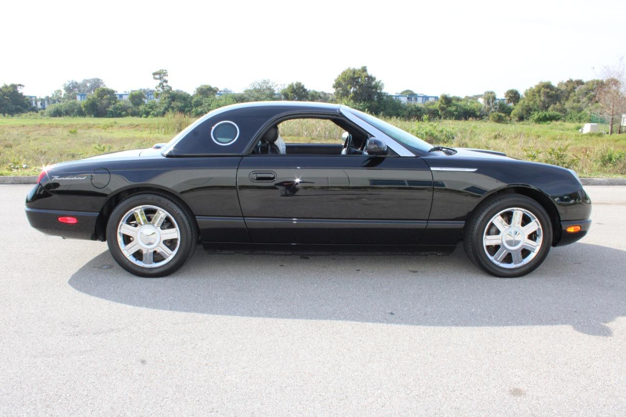 2005 Ford Thunderbird