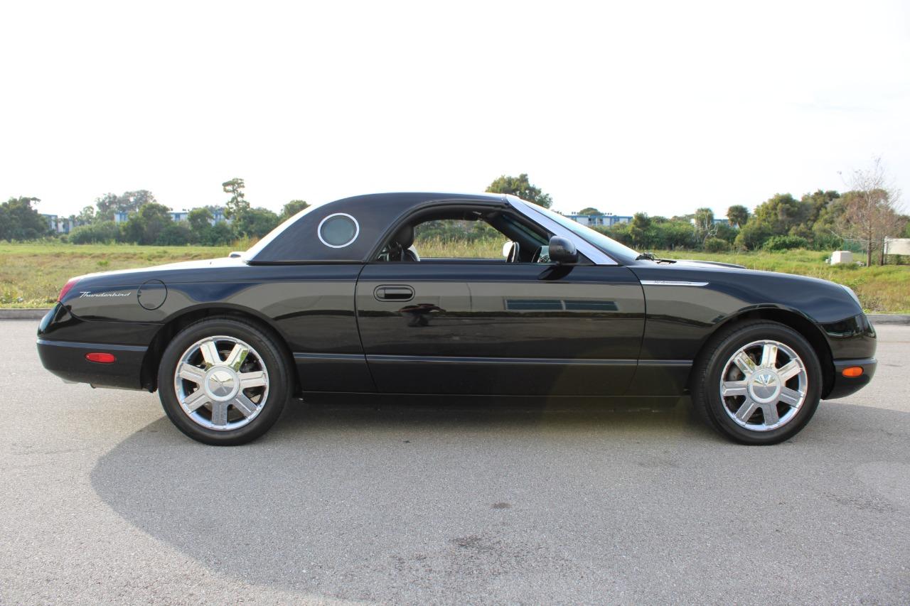 2005 Ford Thunderbird