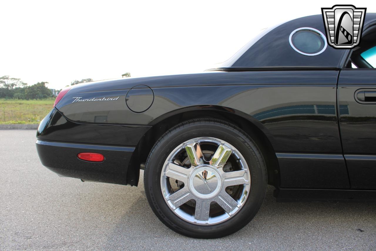 2005 Ford Thunderbird