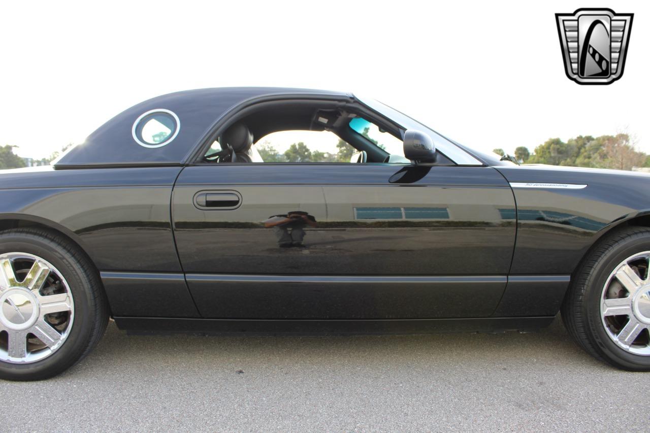 2005 Ford Thunderbird