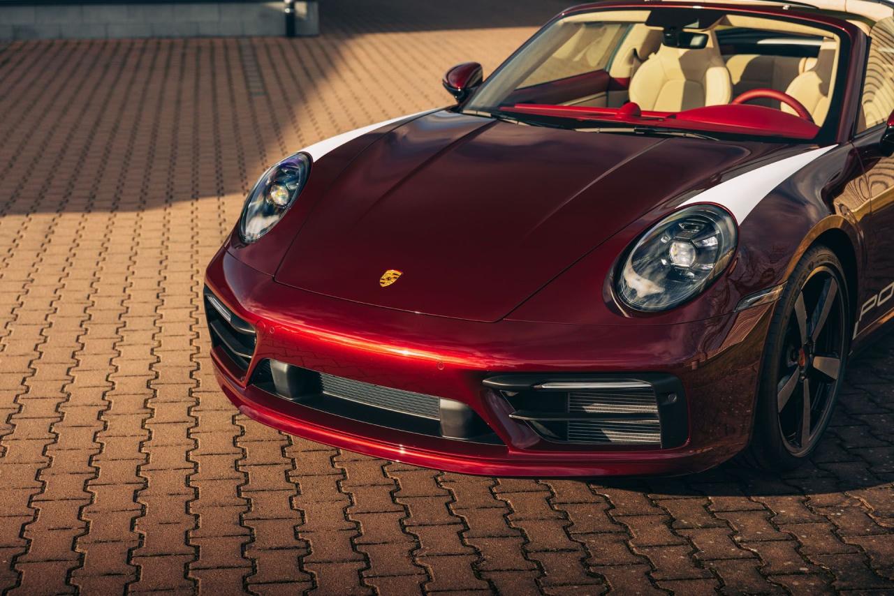 2021 Porsche 911 Targa 4S Heritage Design Edition