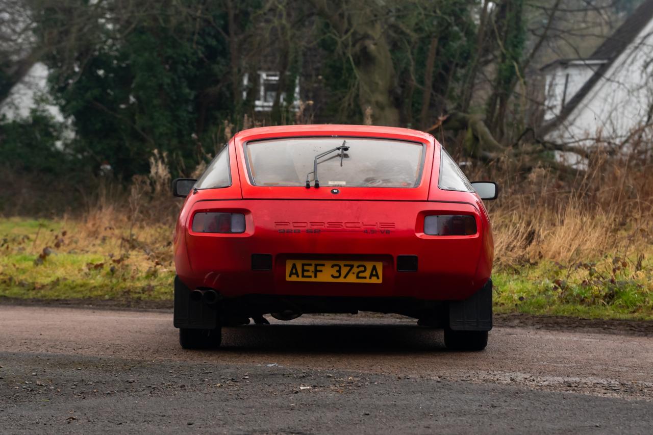 140 Porsche 928