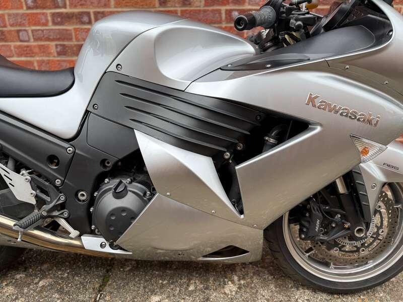 2009 Kawasaki ZZR1400 ABS