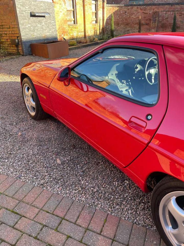 1991 Porsche 928 S4 AUTO