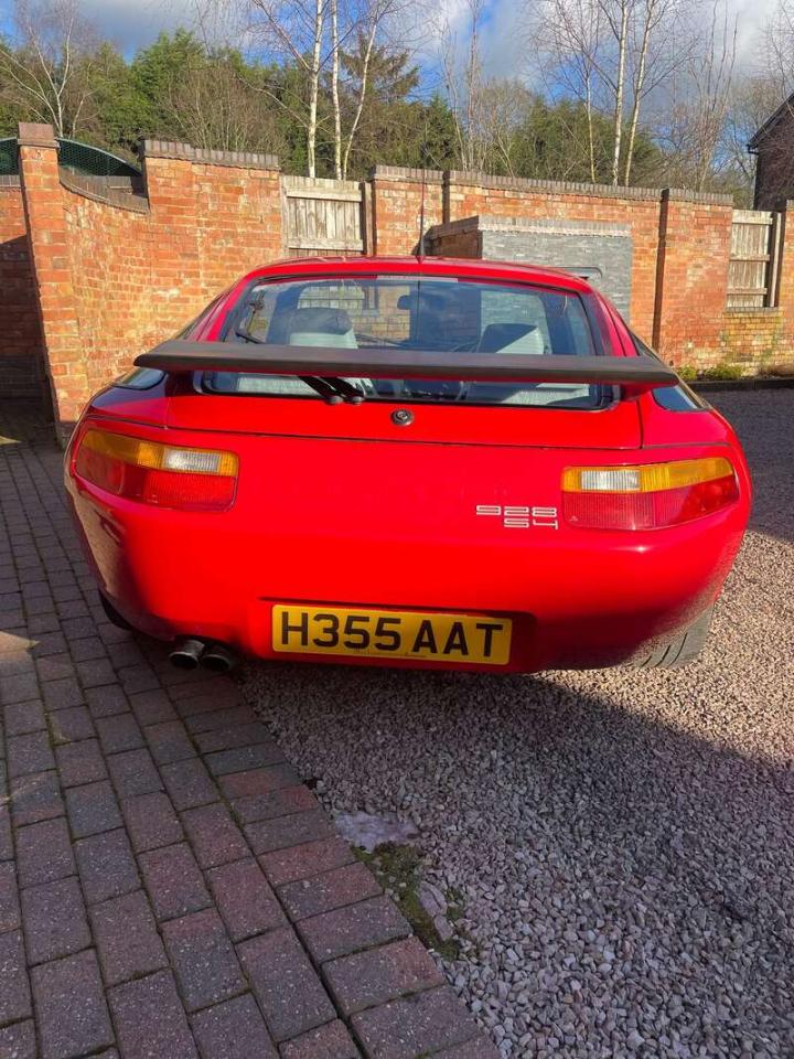 1991 Porsche 928 S4 AUTO