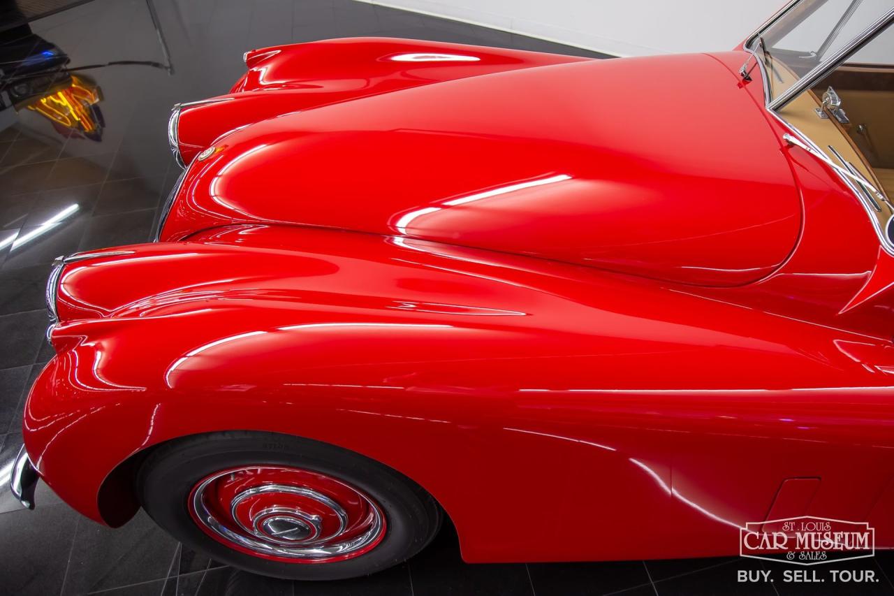 1952 Jaguar XK120 Fixed Head