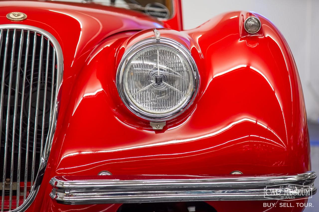 1952 Jaguar XK120 Fixed Head