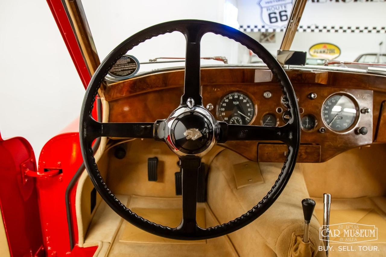 1952 Jaguar XK120 Fixed Head