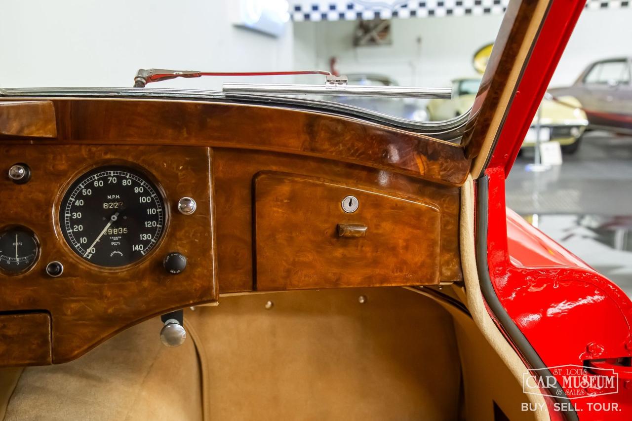 1952 Jaguar XK120 Fixed Head