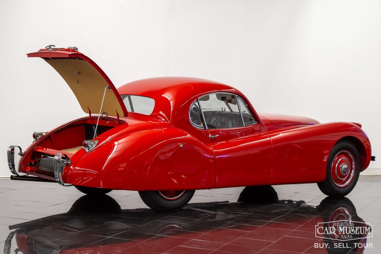 1952 Jaguar XK120 Fixed Head