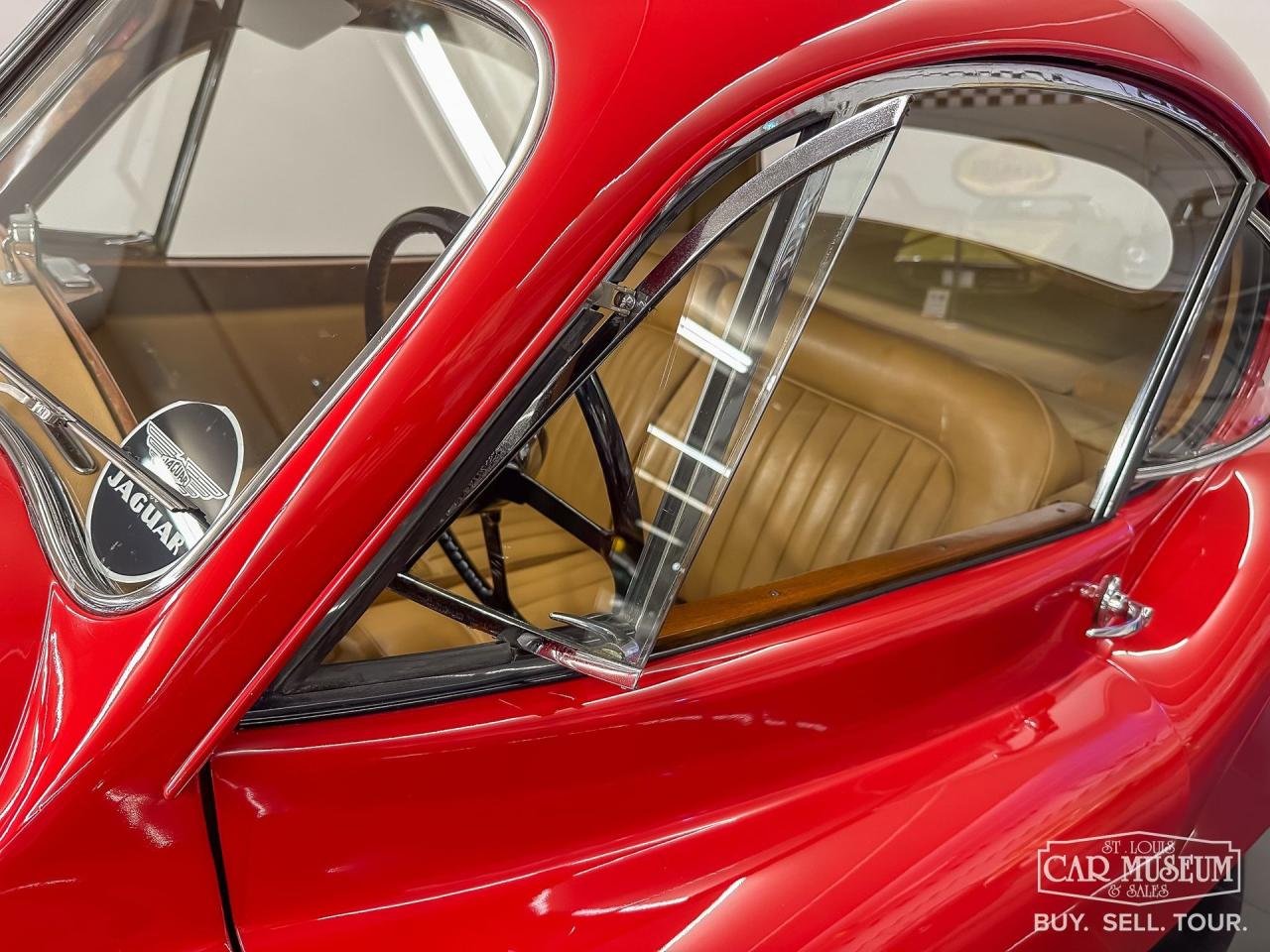 1952 Jaguar XK120 Fixed Head