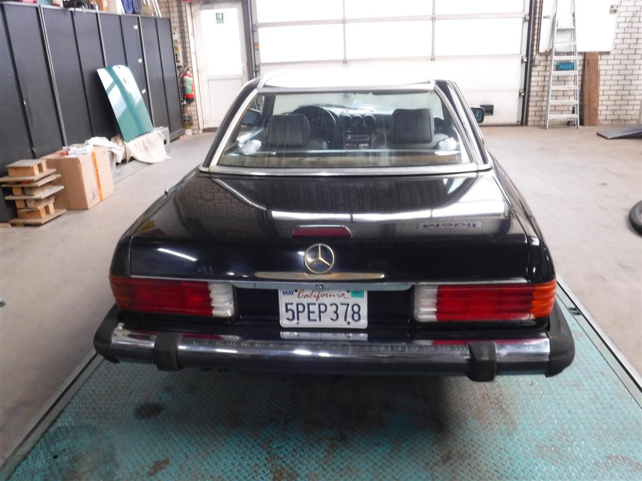 1988 Mercedes - Benz 560SL black &#039;&#039;88