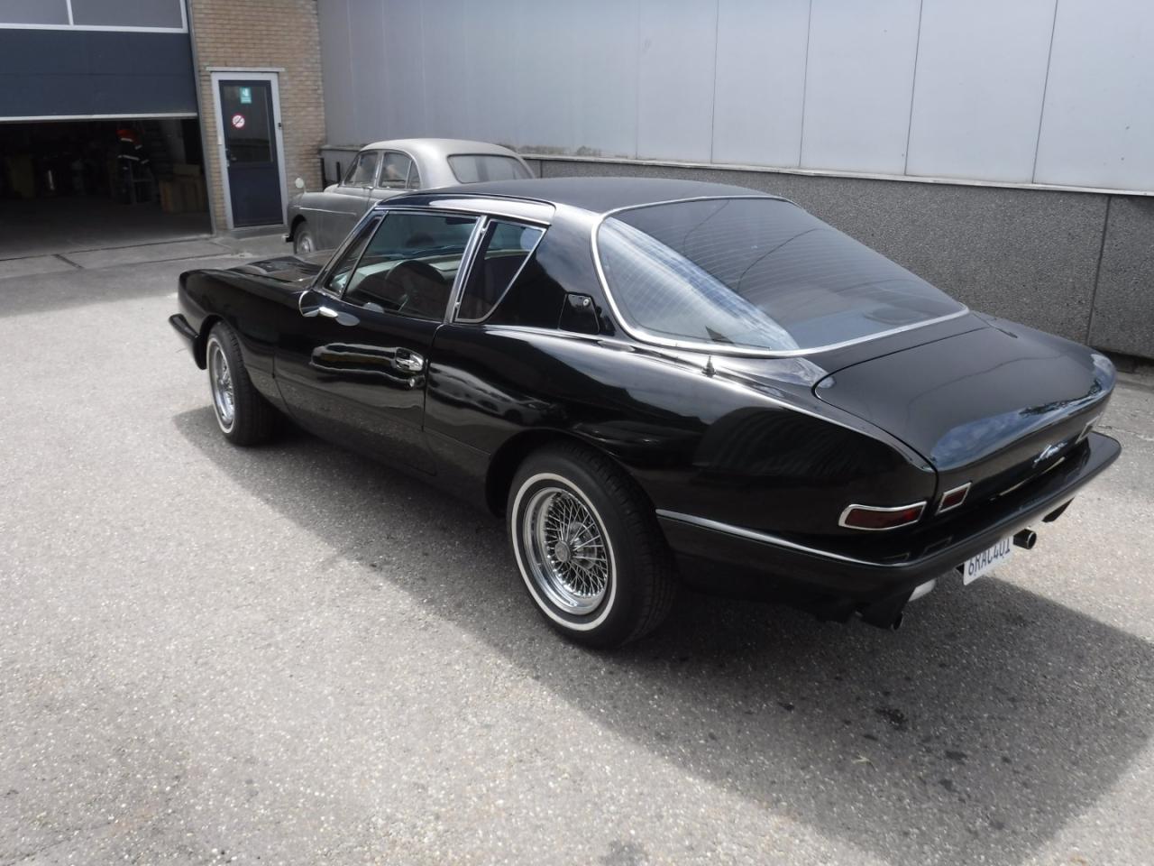 1984 Studebaker Avanti black