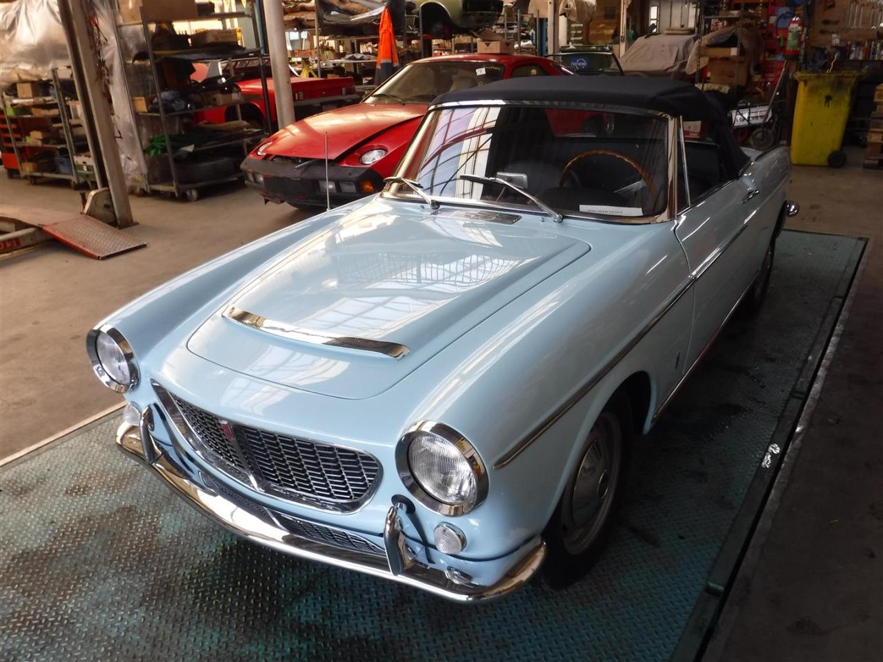 1961 Fiat 1500S spider blue