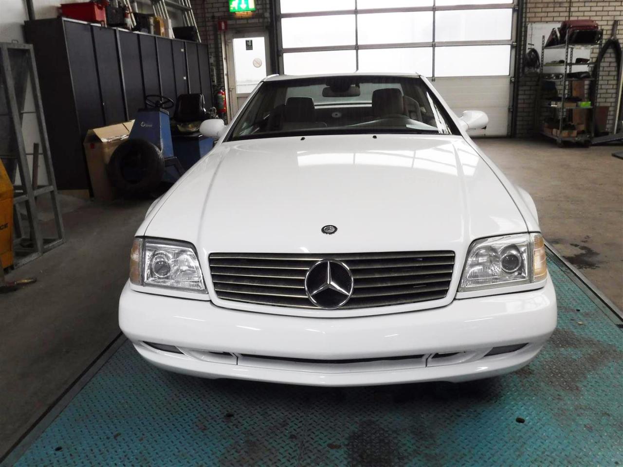 2000 Mercedes - Benz 500SL White