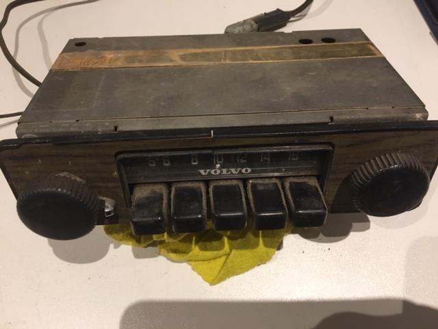 1900 Volvo parts radio