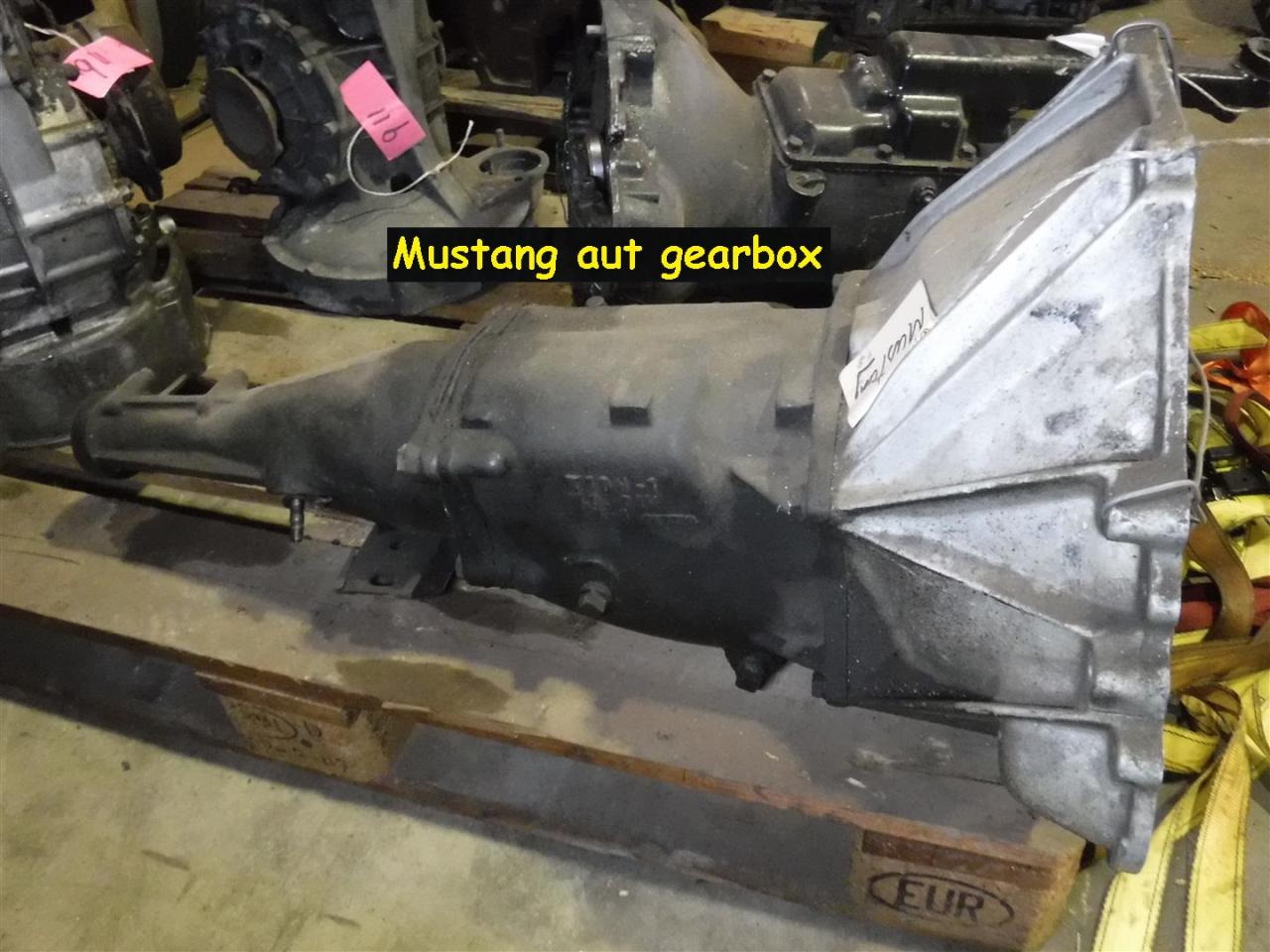 1900 Ford engines / parts gearbox