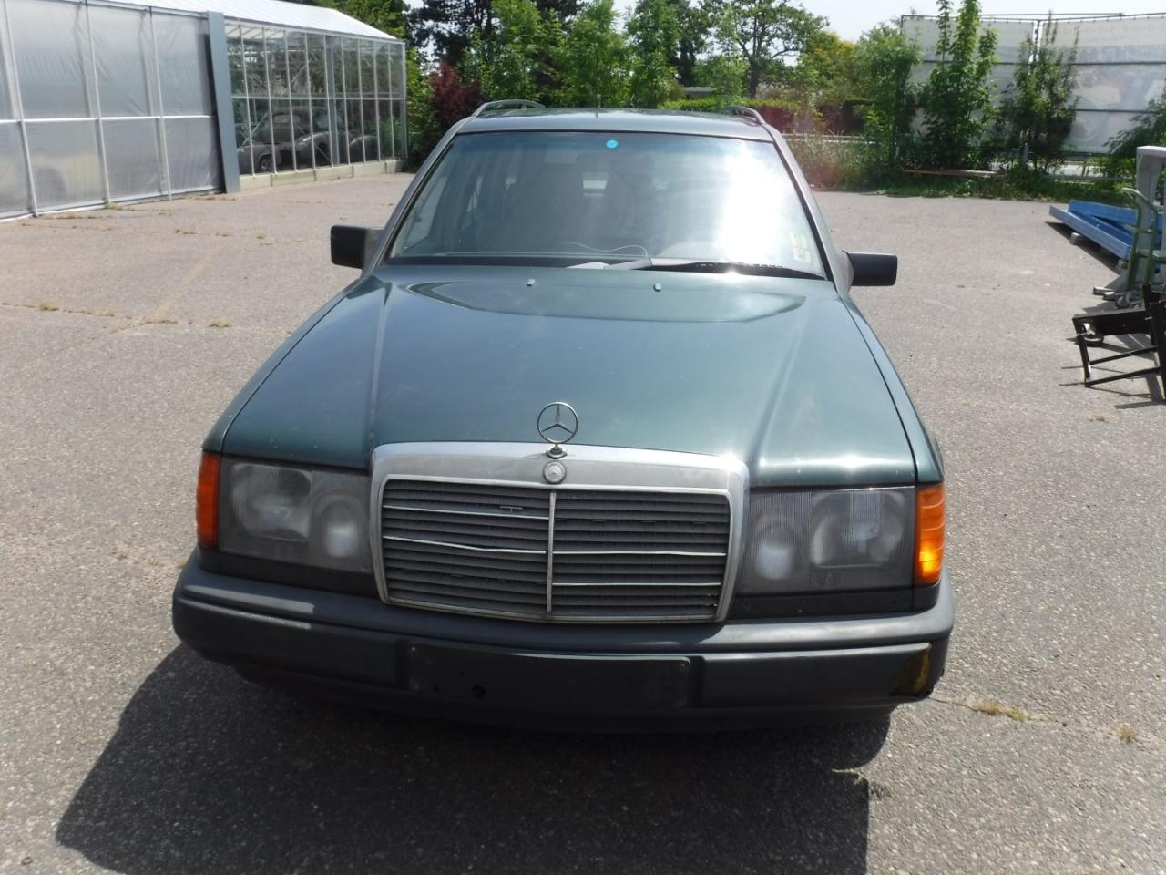 1988 Mercedes - Benz 300TDT