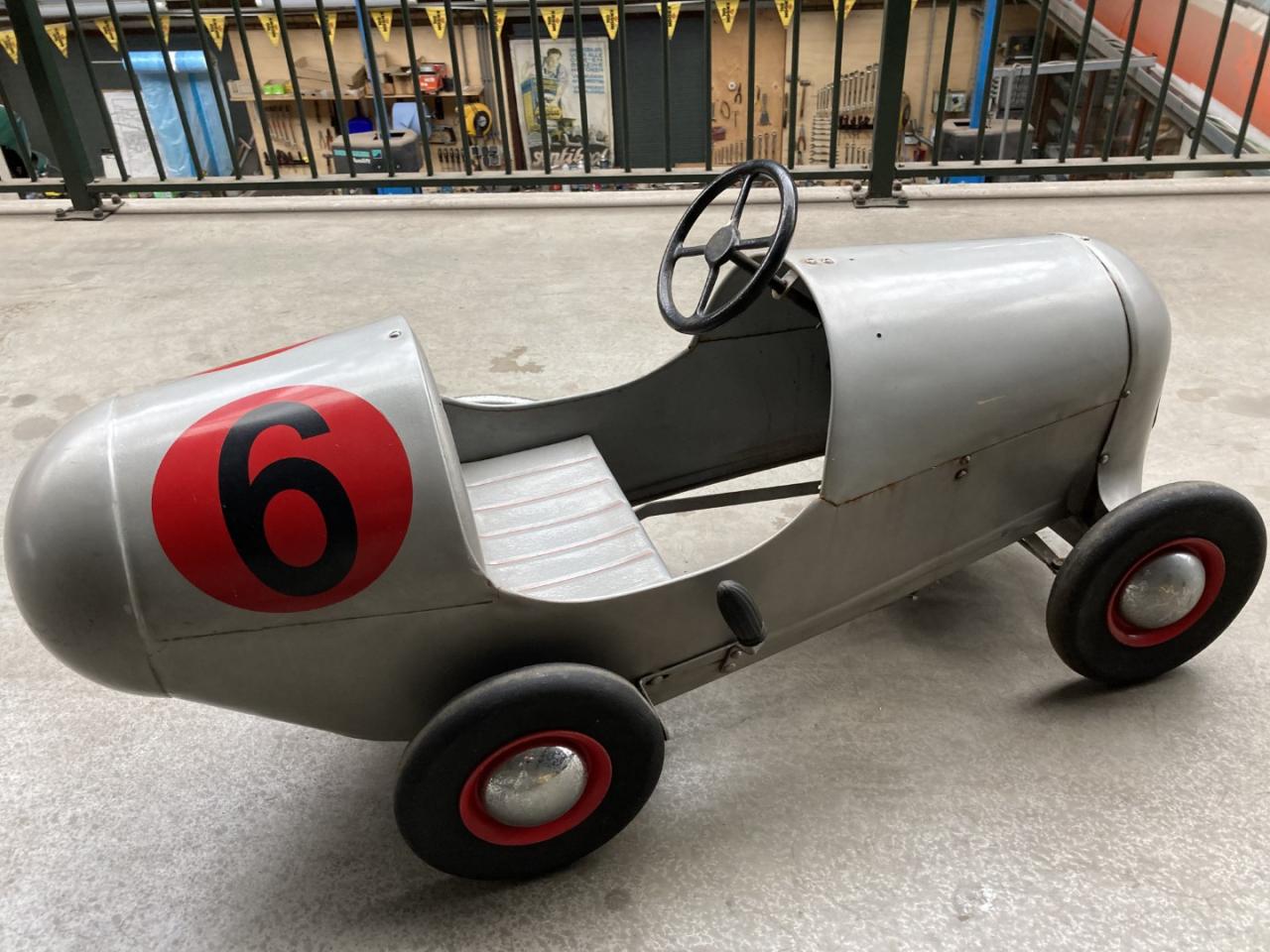 1900 Mercedes - Benz pedal car