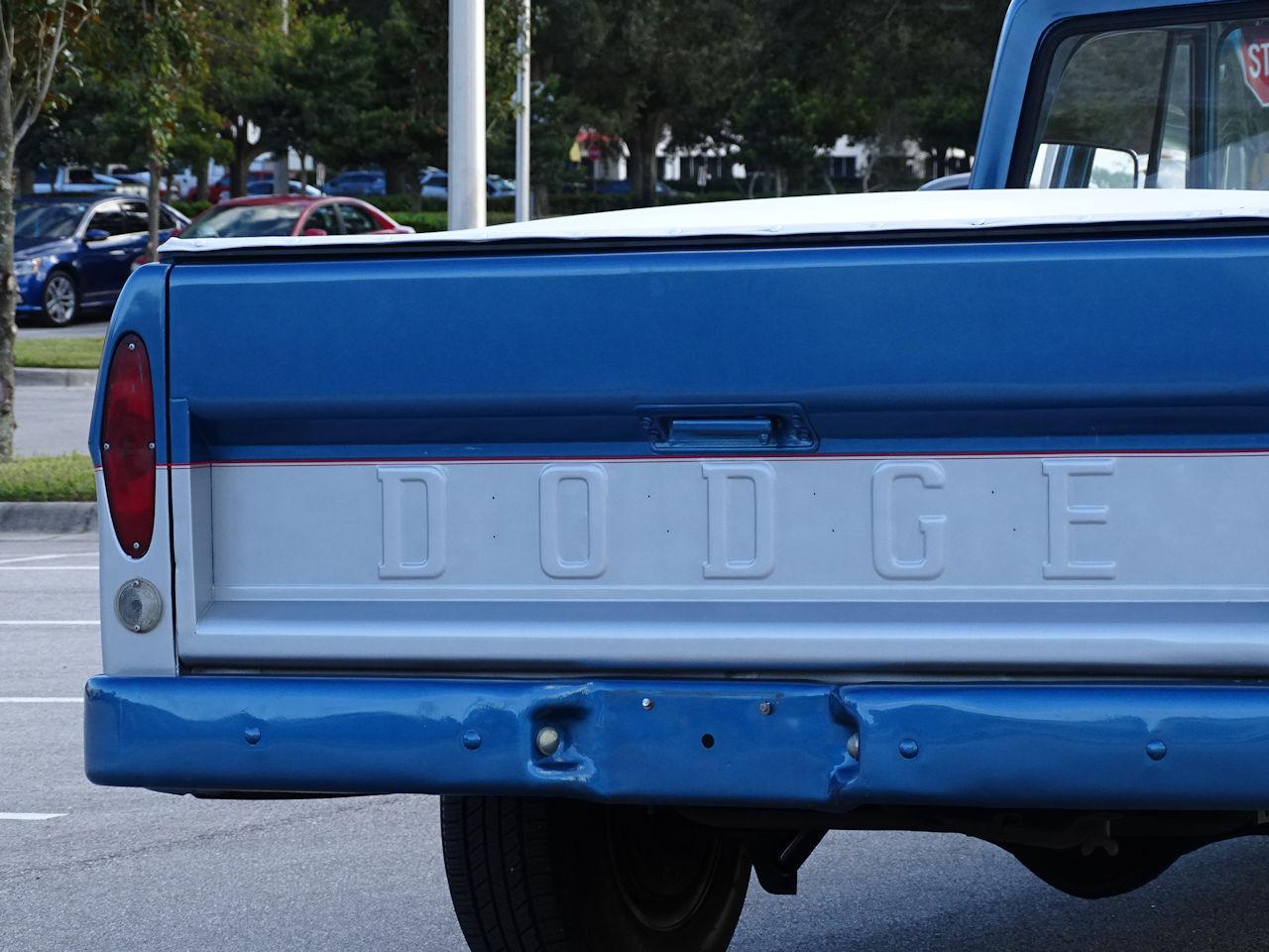 1968 Dodge D100