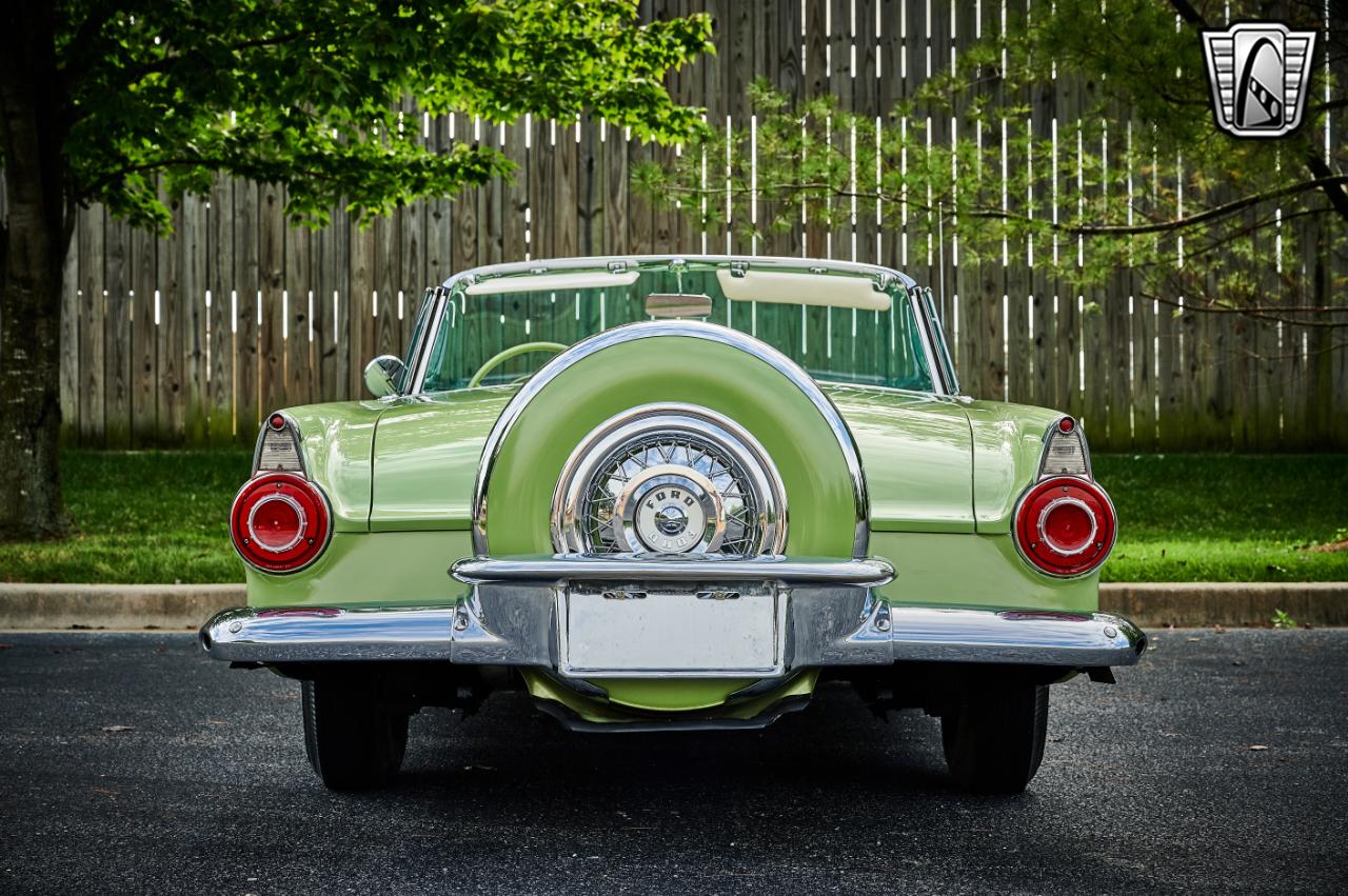 1956 Ford Thunderbird