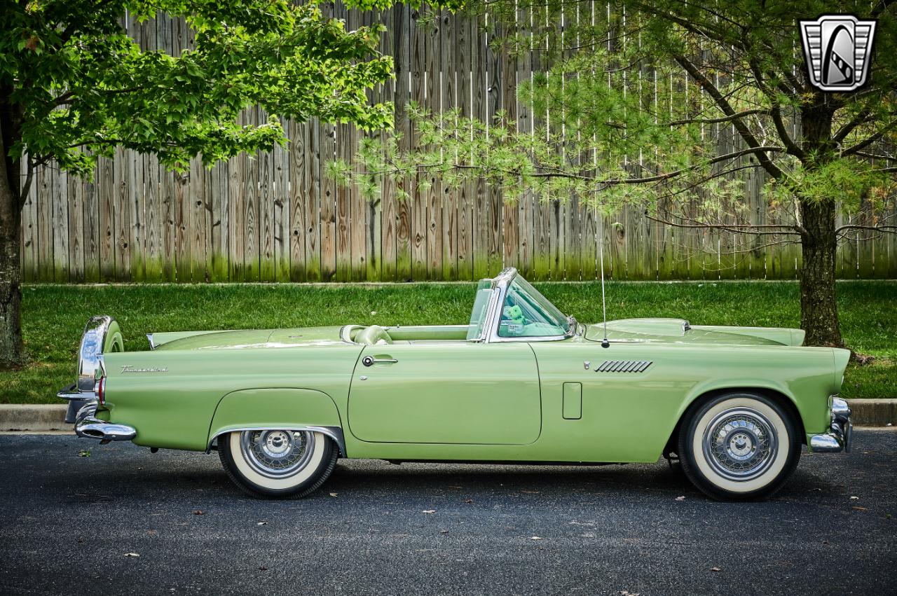 1956 Ford Thunderbird