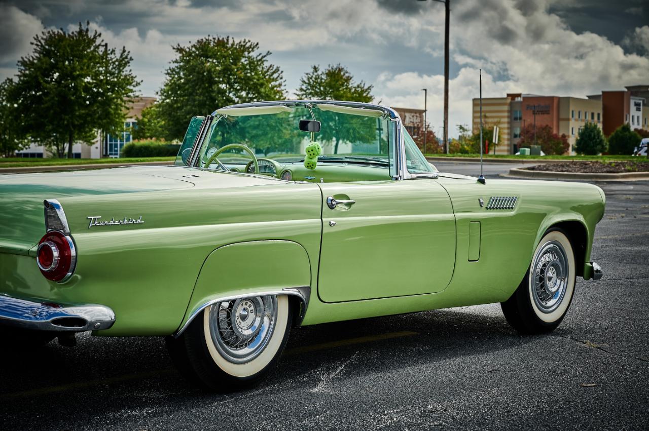 1956 Ford Thunderbird