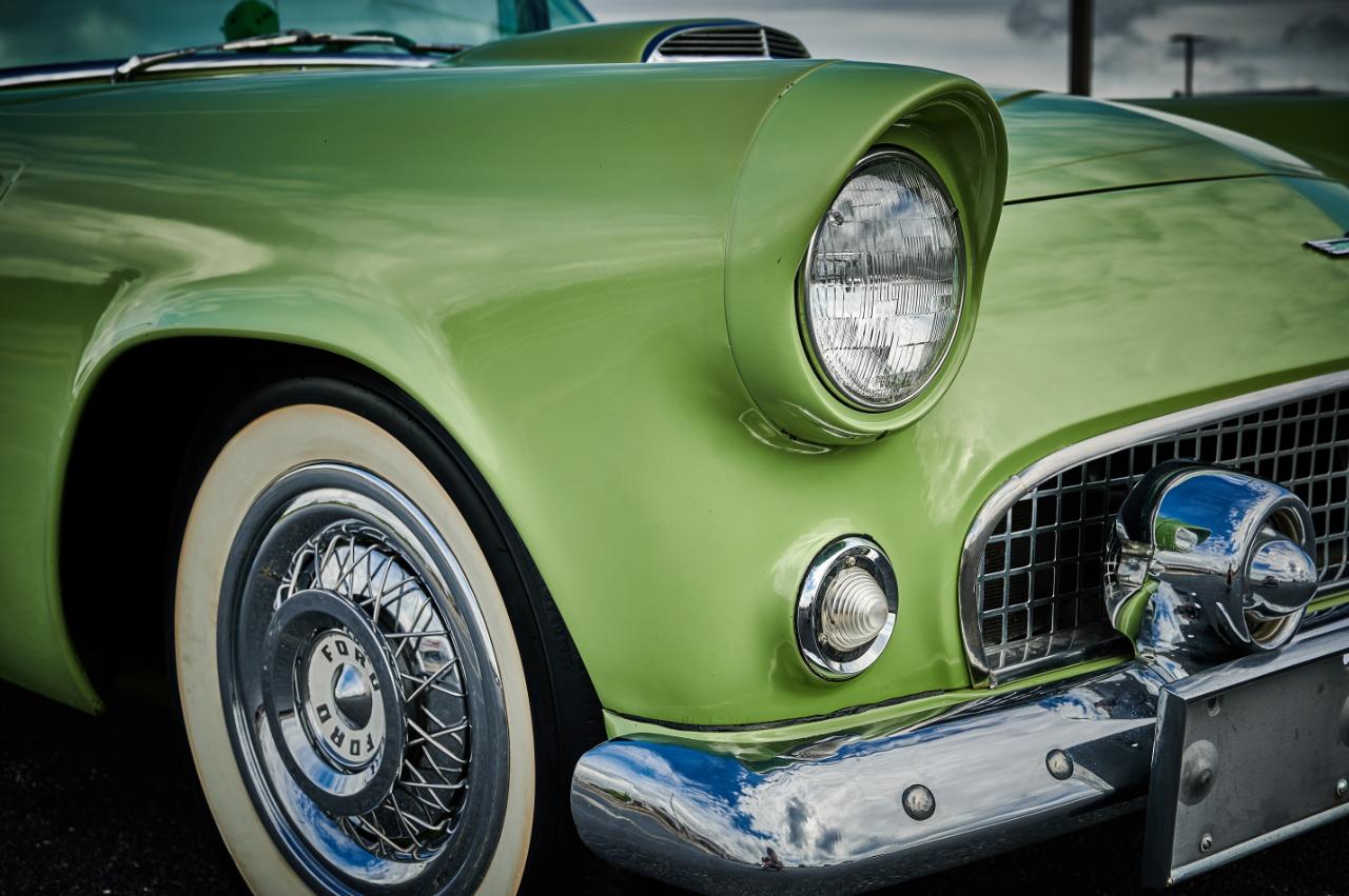 1956 Ford Thunderbird