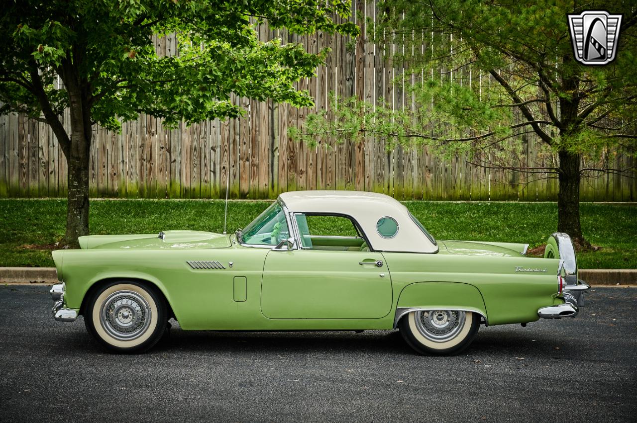 1956 Ford Thunderbird