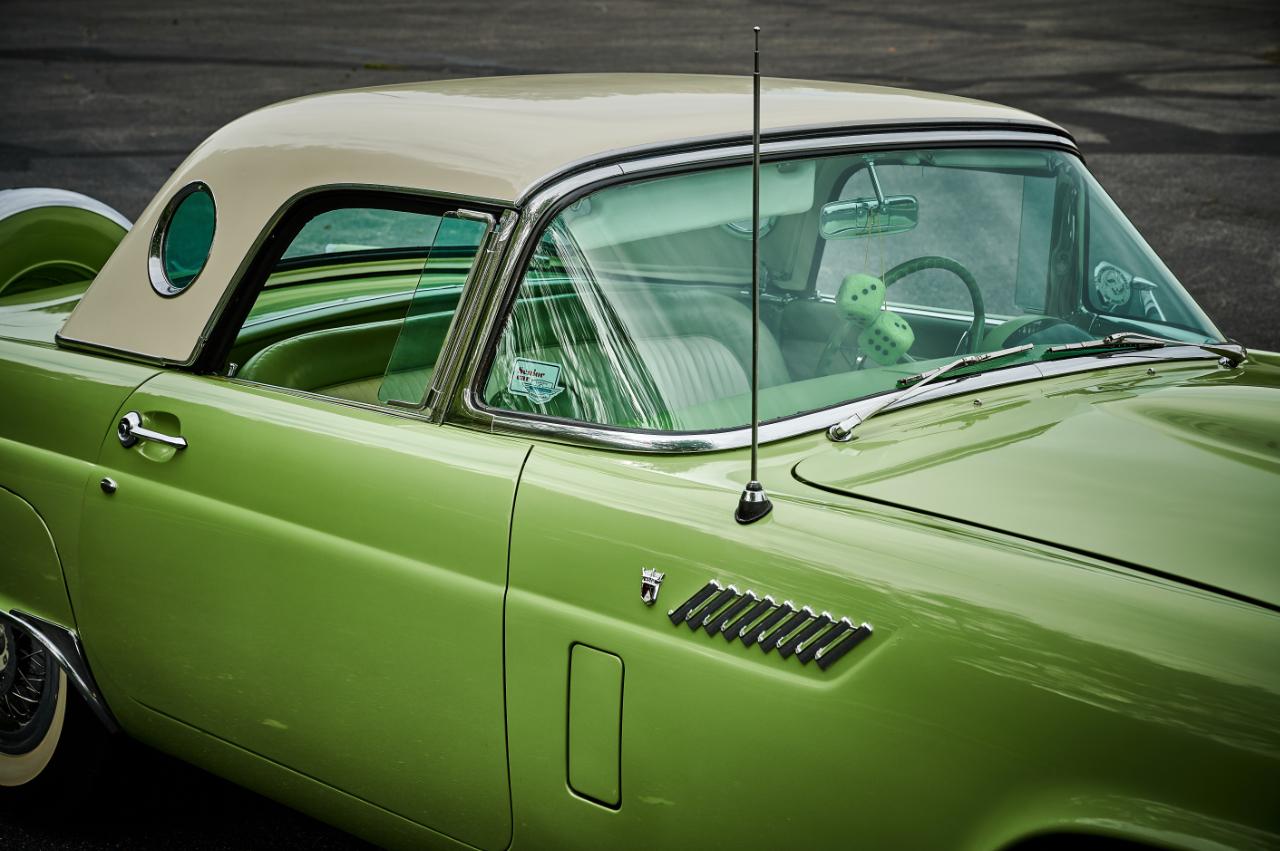 1956 Ford Thunderbird