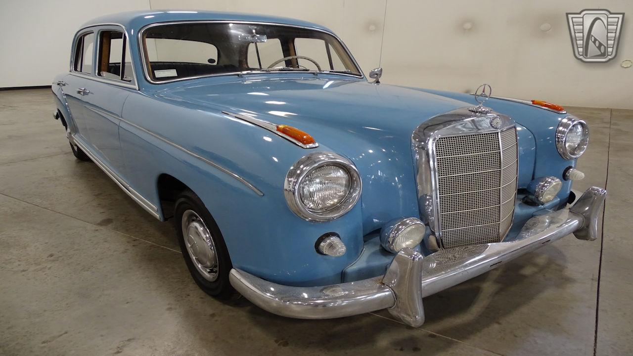 1959 Mercedes - Benz 220S