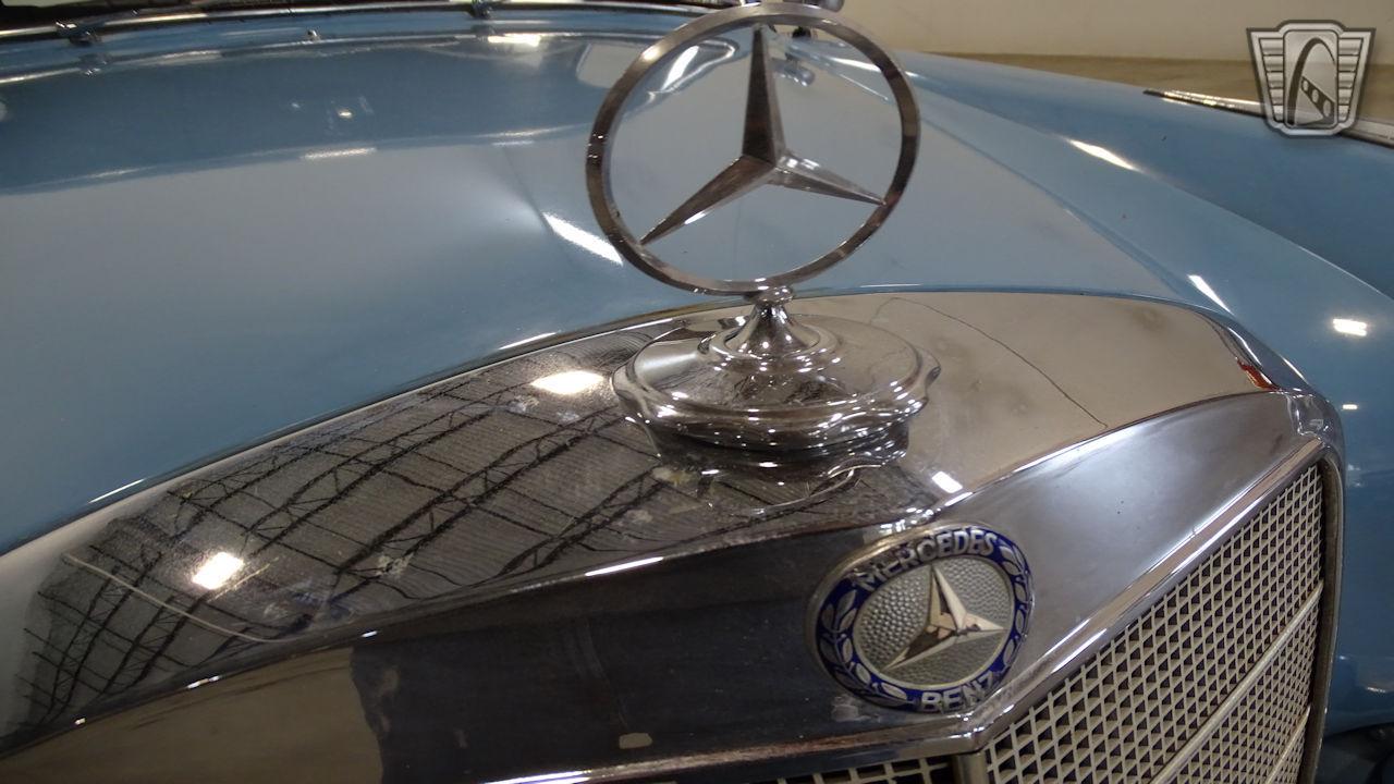 1959 Mercedes - Benz 220S