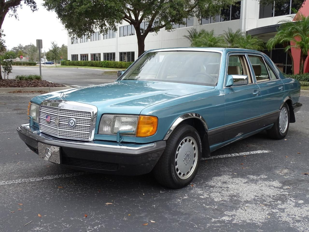 1991 Mercedes - Benz 300SE