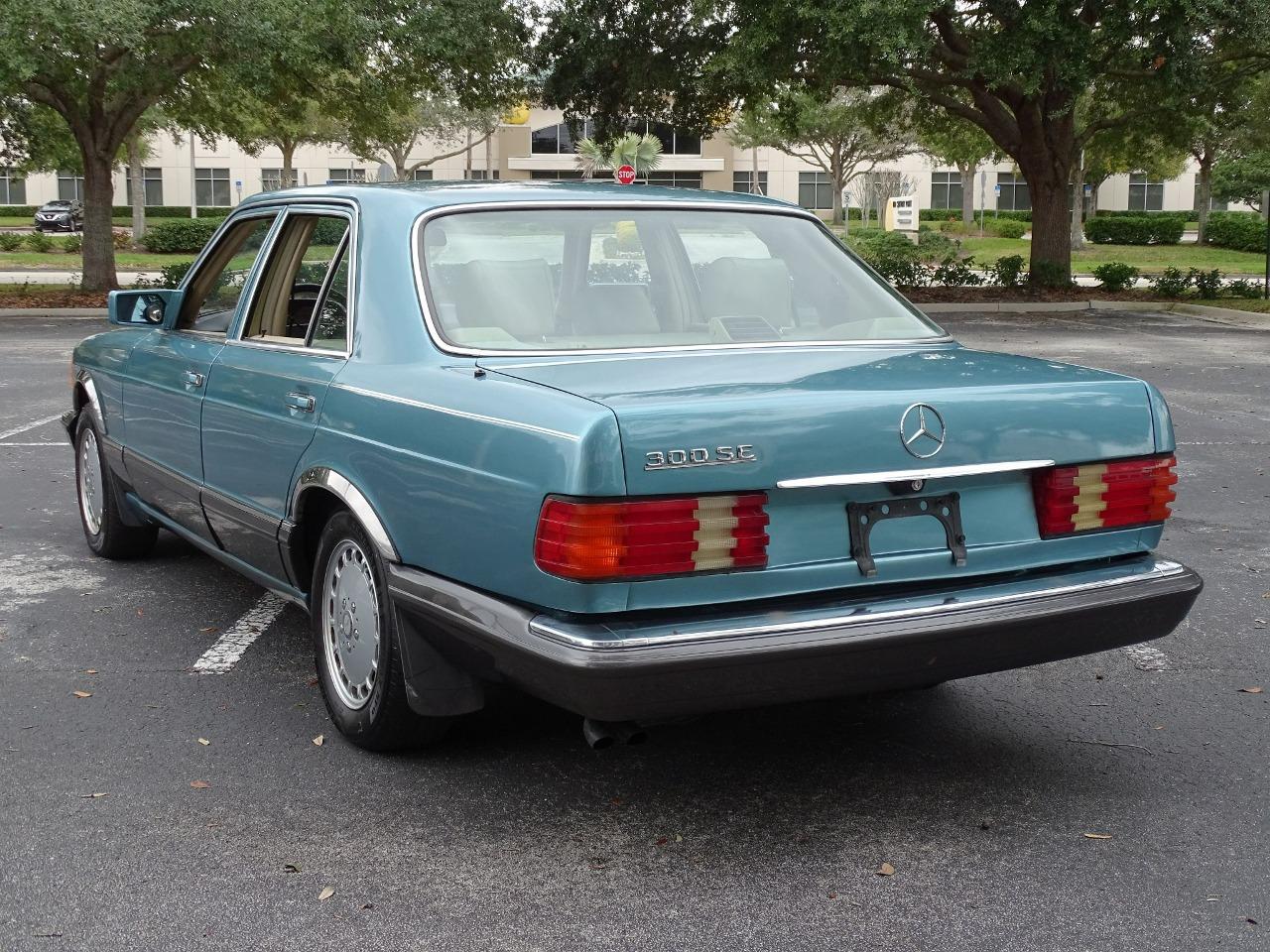 1991 Mercedes - Benz 300SE