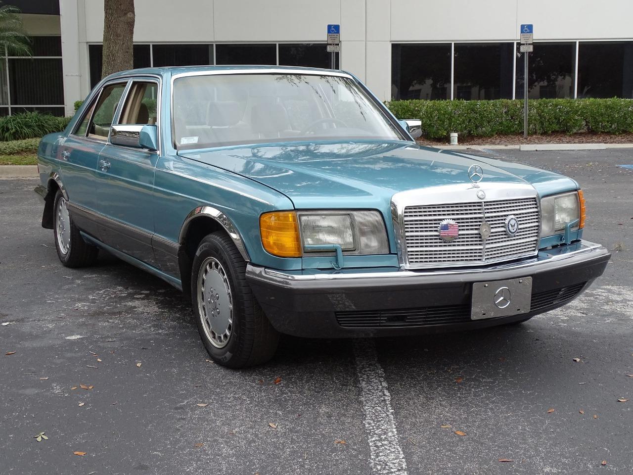 1991 Mercedes - Benz 300SE