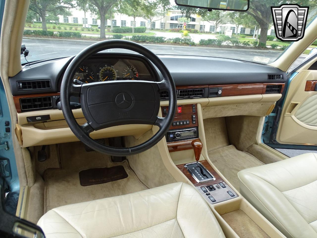 1991 Mercedes - Benz 300SE