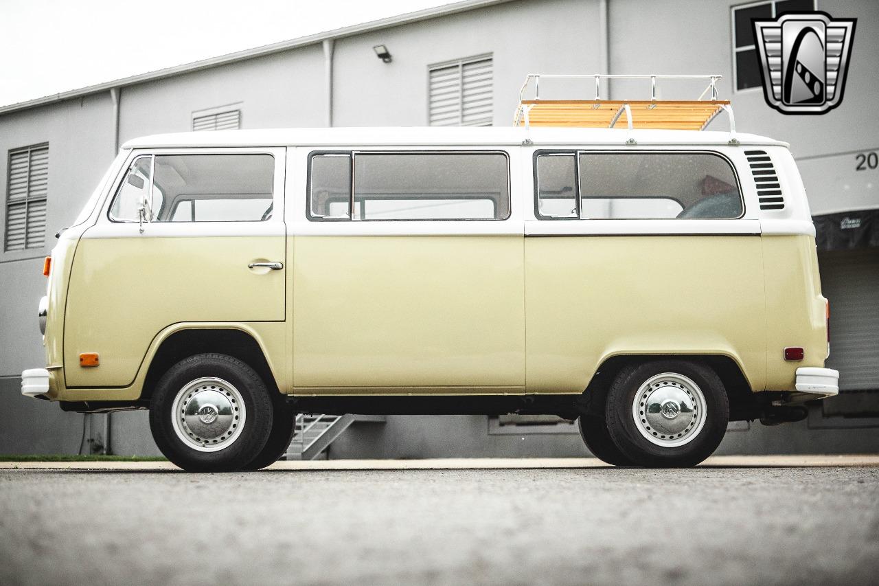 1975 Volkswagen Bus