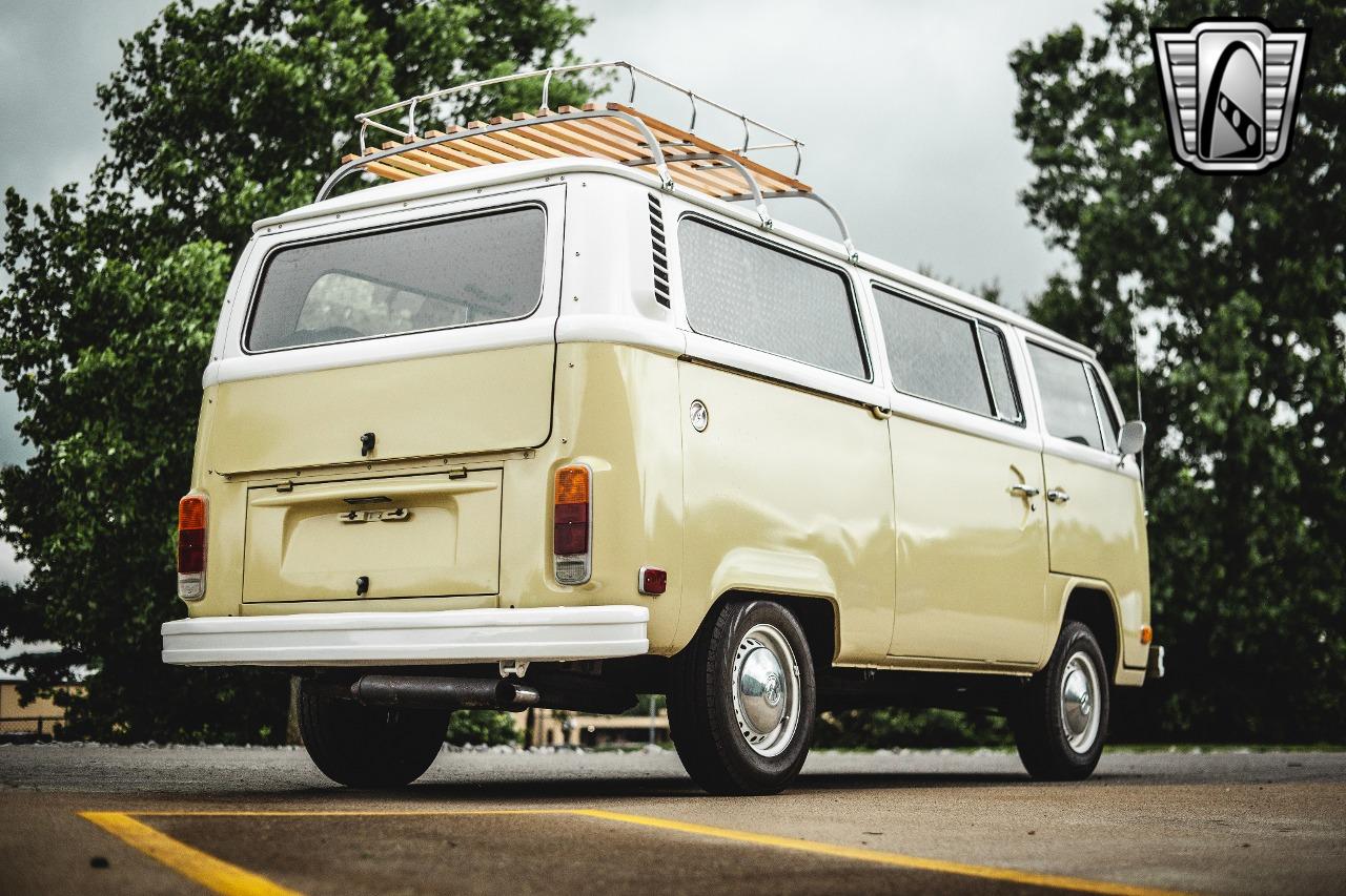 1975 Volkswagen Bus