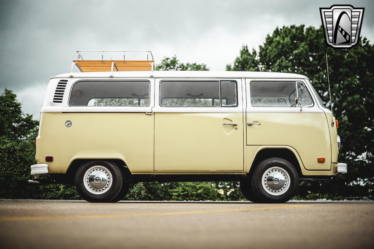 1975 Volkswagen Bus