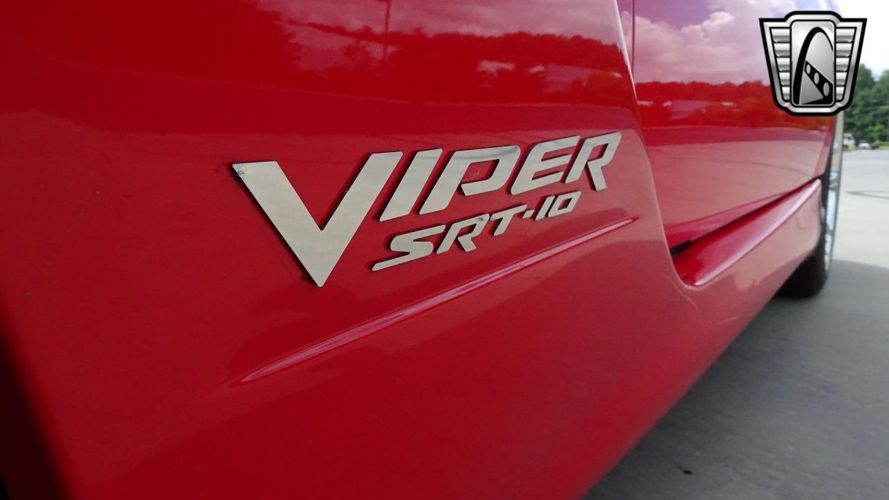 2004 Dodge Viper