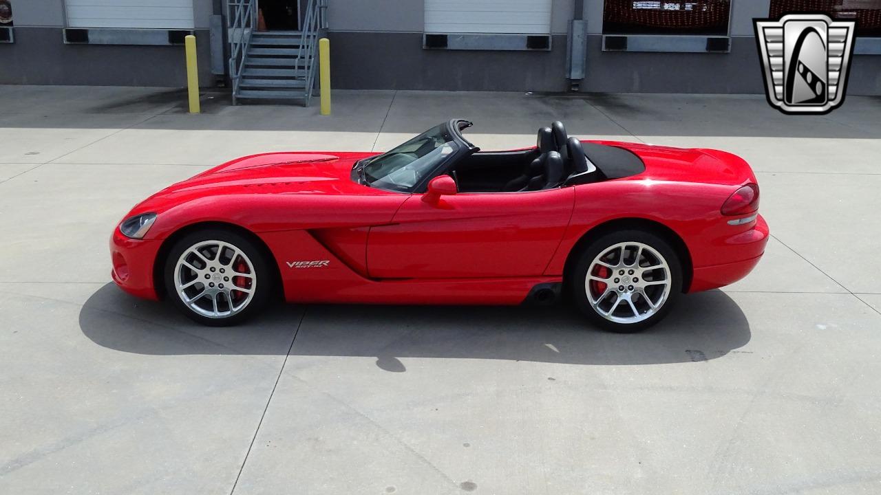 2004 Dodge Viper