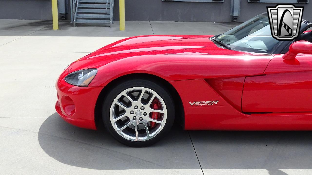 2004 Dodge Viper