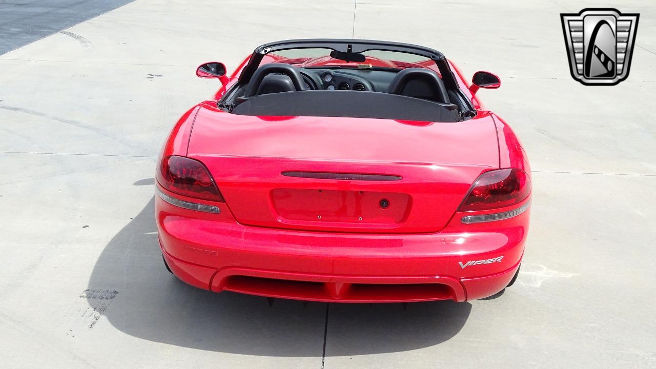 2004 Dodge Viper