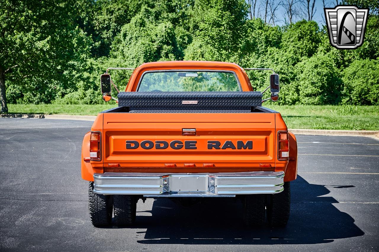 1973 Dodge Power Wagon